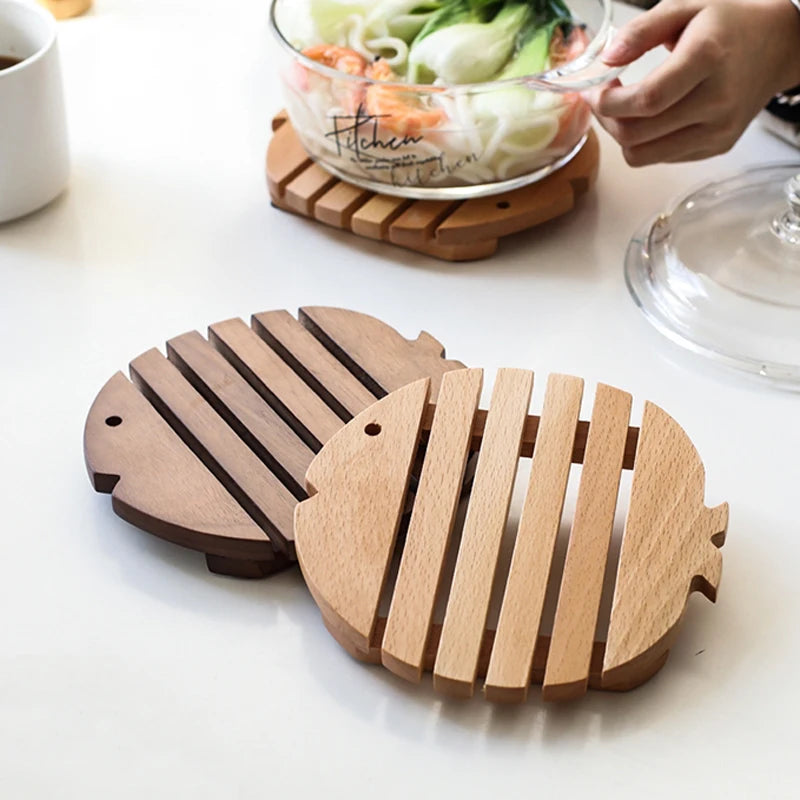 support vaisselle bois fish shape moderne minimaliste respectueux environnement usage table coaster isolation