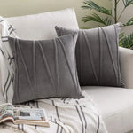 housse coussin décorative velours géométrique moderne carré beige marron gris vertical élégant