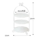 support desserts blanc doré vintage assiettes dentelle élégantes gâteaux crème glacée