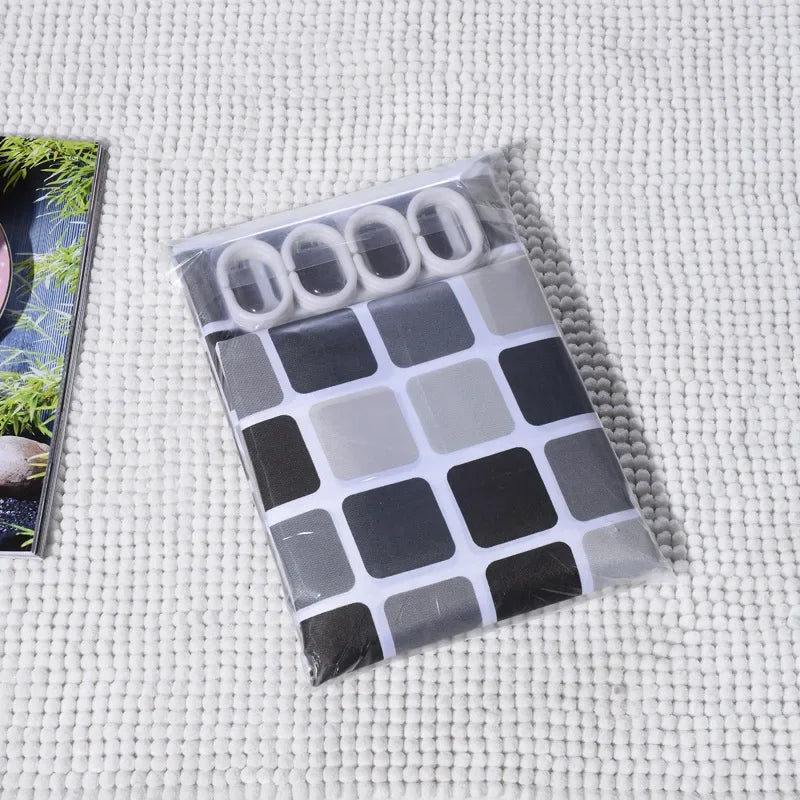 rideau douche moderne carreaux géométriques noir gris blanc opaques polyester