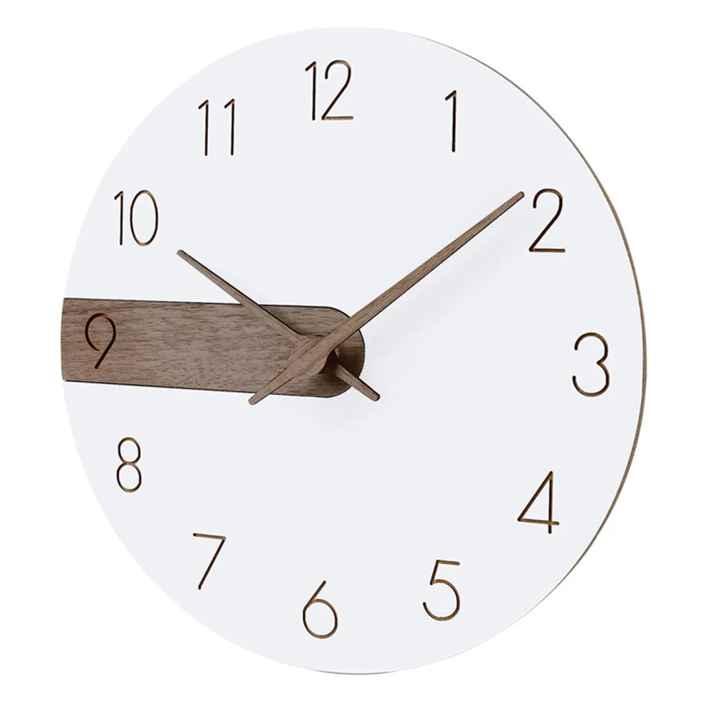 horloge murale moderne minimaliste blanc marron numéros dorés aiguilles bois texturée silent contemporain