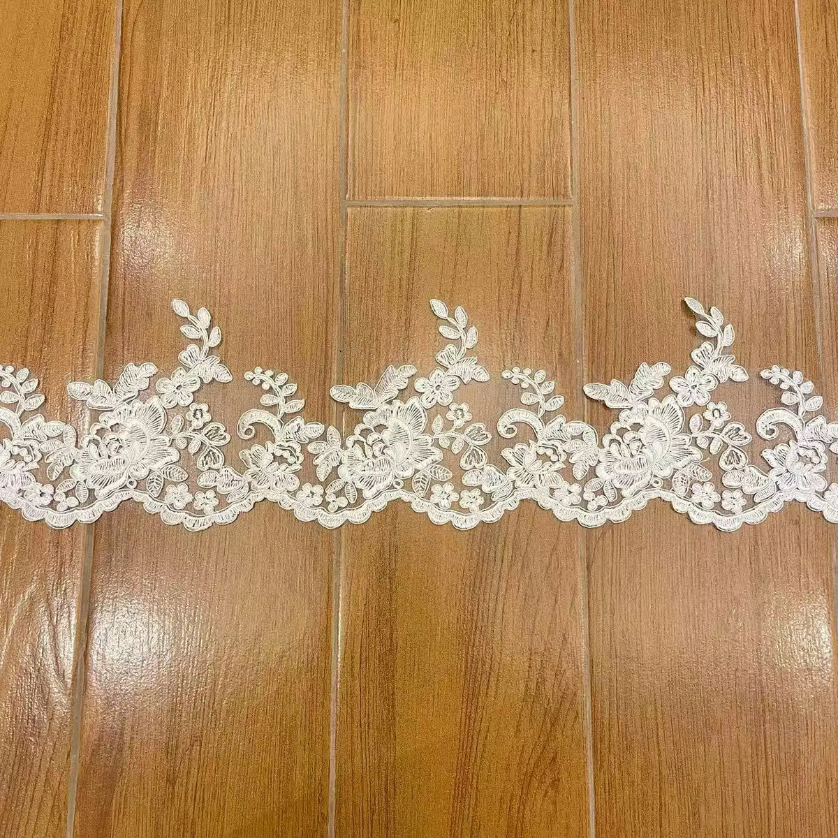 ruban dentelle fleurs fleur fine ivory classique élégant largeur 14cm polyester soluble eau écologique