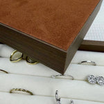 boîtes bijoux velours blanc bois marron clair moderne minimaliste rangement colliers bagues boucles d'oreilles