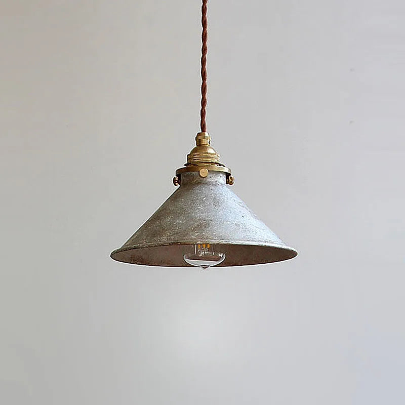lampe suspendue industrielle vintage métal vert bleu gris finement oxydée éclairage salon chambre