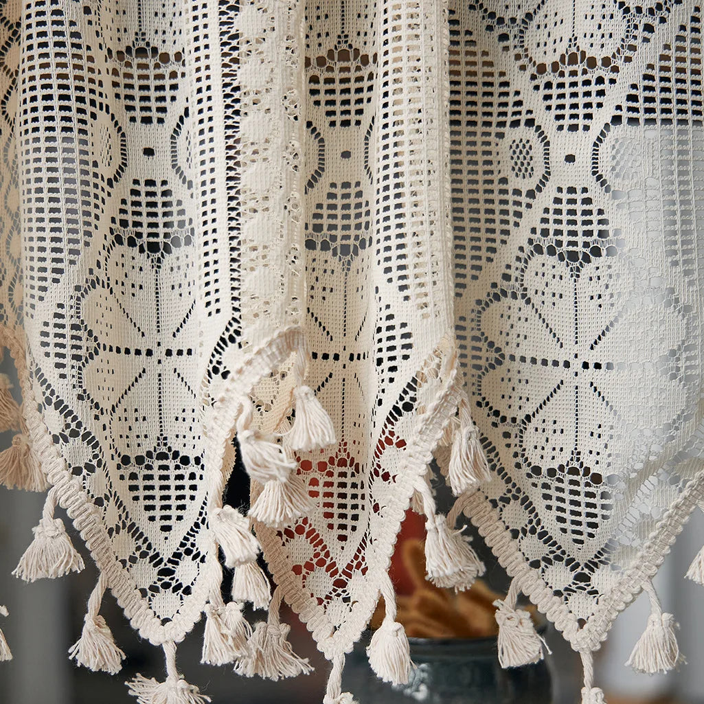 rideau vintage semi transparent brodé motifs géométriques tassellets blancs cuisine fenêtre polyester beigeclair