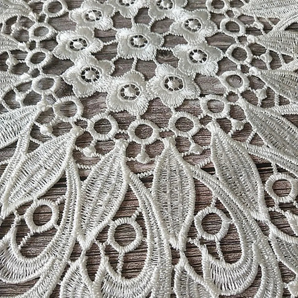 serviettes table dentelle blanche brodée fleur classique réutilisable maison fête pastorale