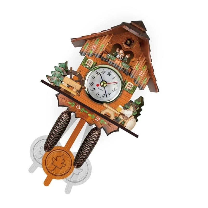 horloge pendule bois naturel figures humaines arbres motifs géométriques traditionnel rustique