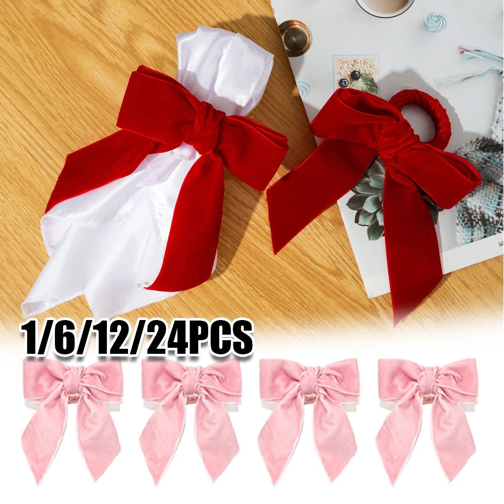 serviettes velours rouge blanc vert classiques élégantes décoration table événementiel mariage noël rouleaux serviettes