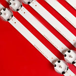 barres lumineuses led blanc argentées points ligne fond rouge industrielle technique