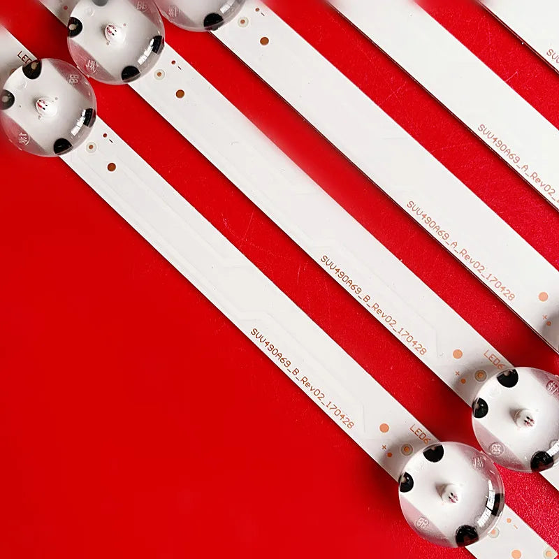 barres lumineuses led blanc argentées points ligne fond rouge industrielle technique