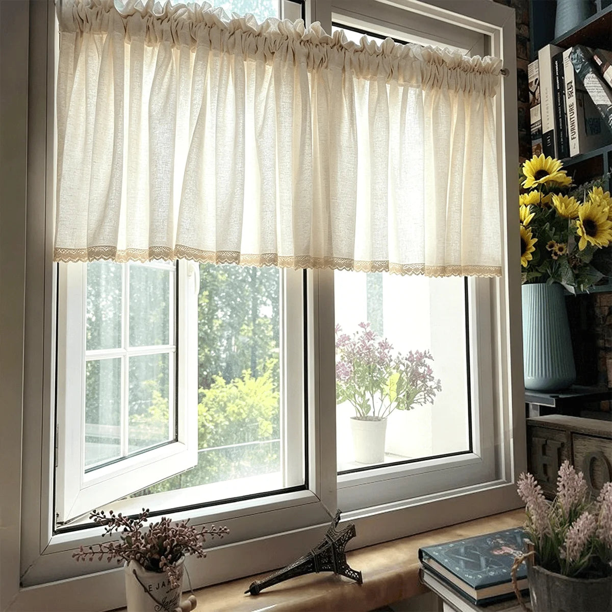 rideaux blanc cassé semi transparents rustique tissu texturé bordure dentelle fenêtre chambre salon japonais