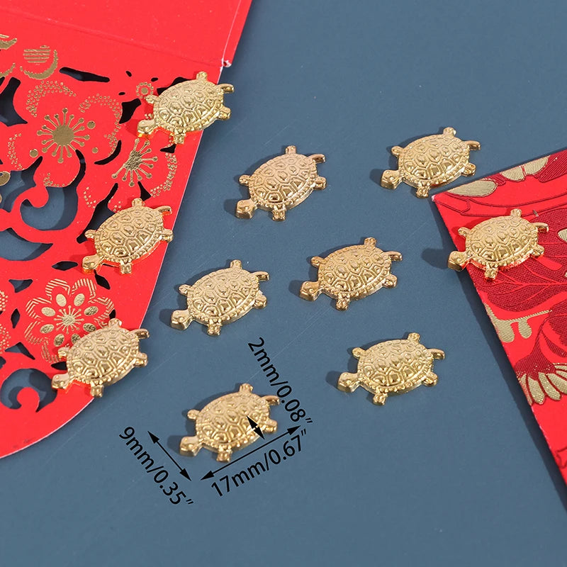 pendentif tortue dorée motif cuir rouge orné feng shui chance richesse décoration intérieure souvenir