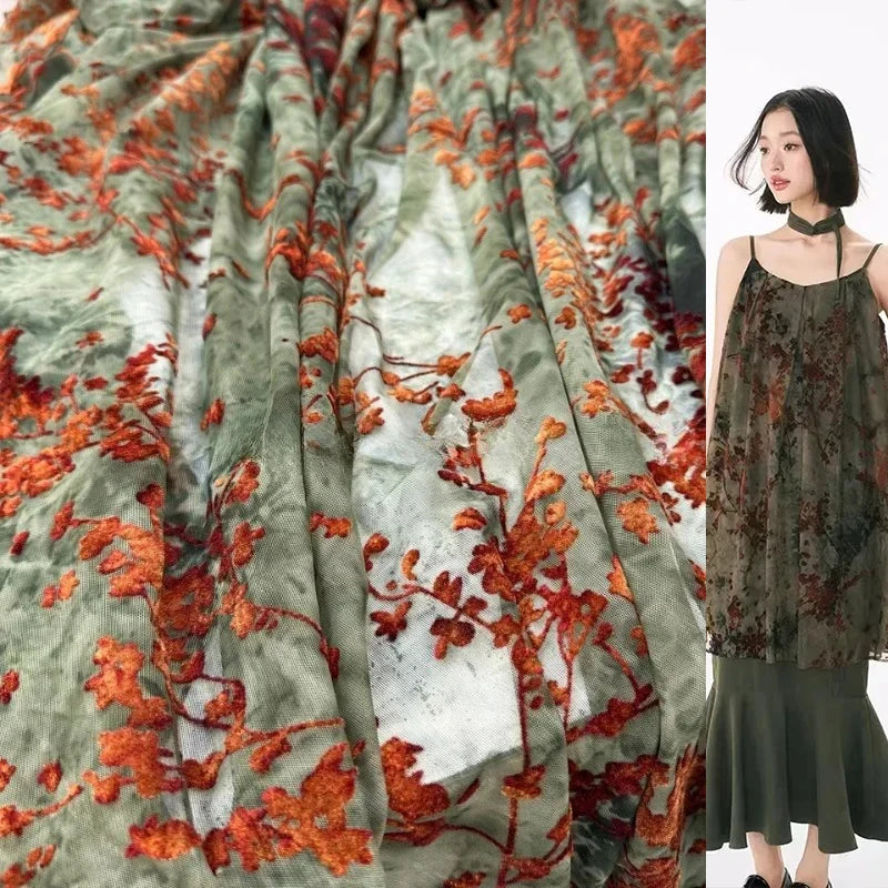 robe vert olive fleurs broderie translucide mode contemporaine épaulettes collier assorti polyester diys