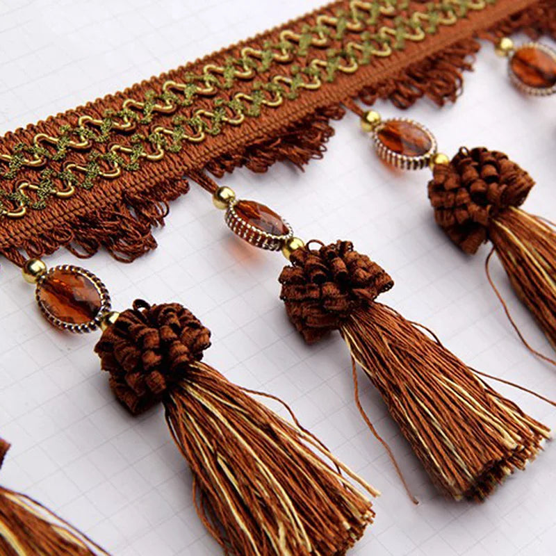 ruban décoratif pompons broderie fine beige rouge bleu marron vert élégantintérieur decoration accessoires
