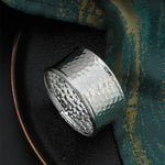 anneau serviette métal doré argenté moderne élégant décoration table mariage anniversaire festive respectueux environnement
