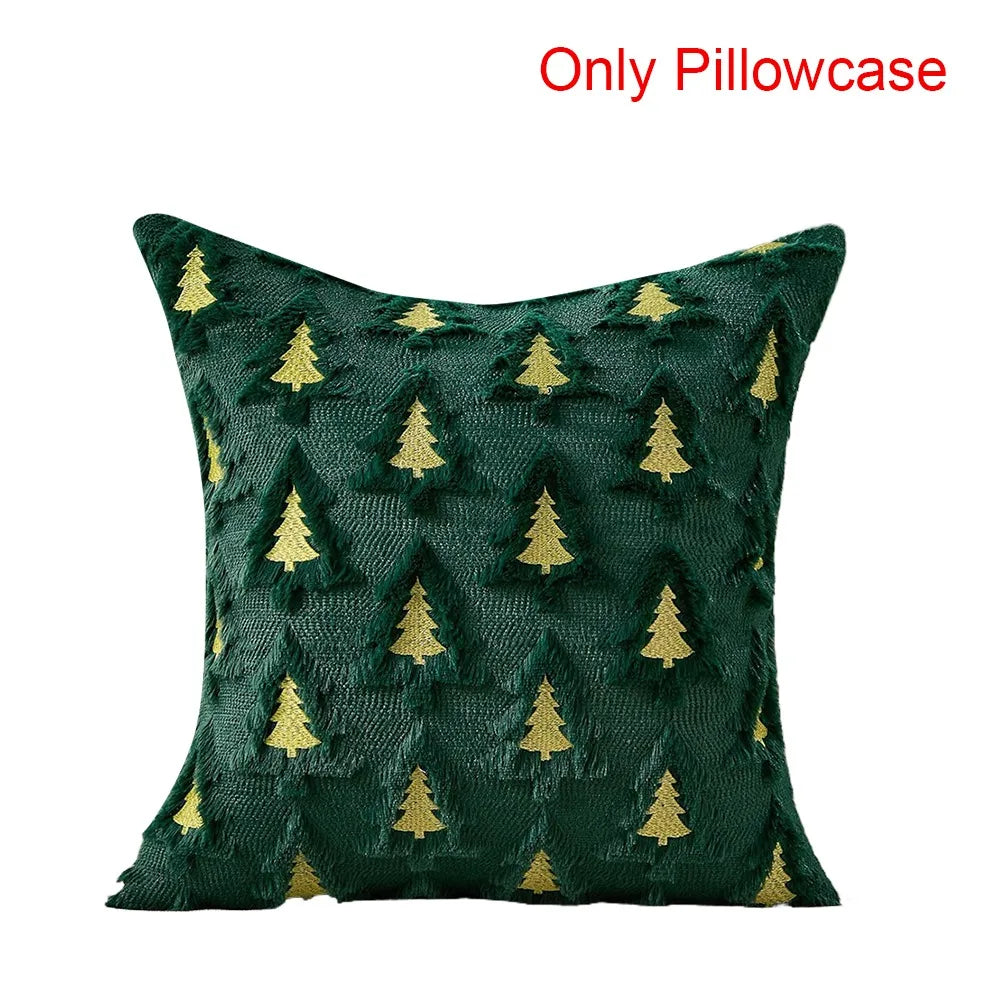 housse coussin noël motif sapins brodés vert foncé rouge crème texture poilue festif