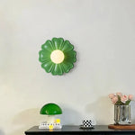 Vue de côté de l'applique murale fleur moderne