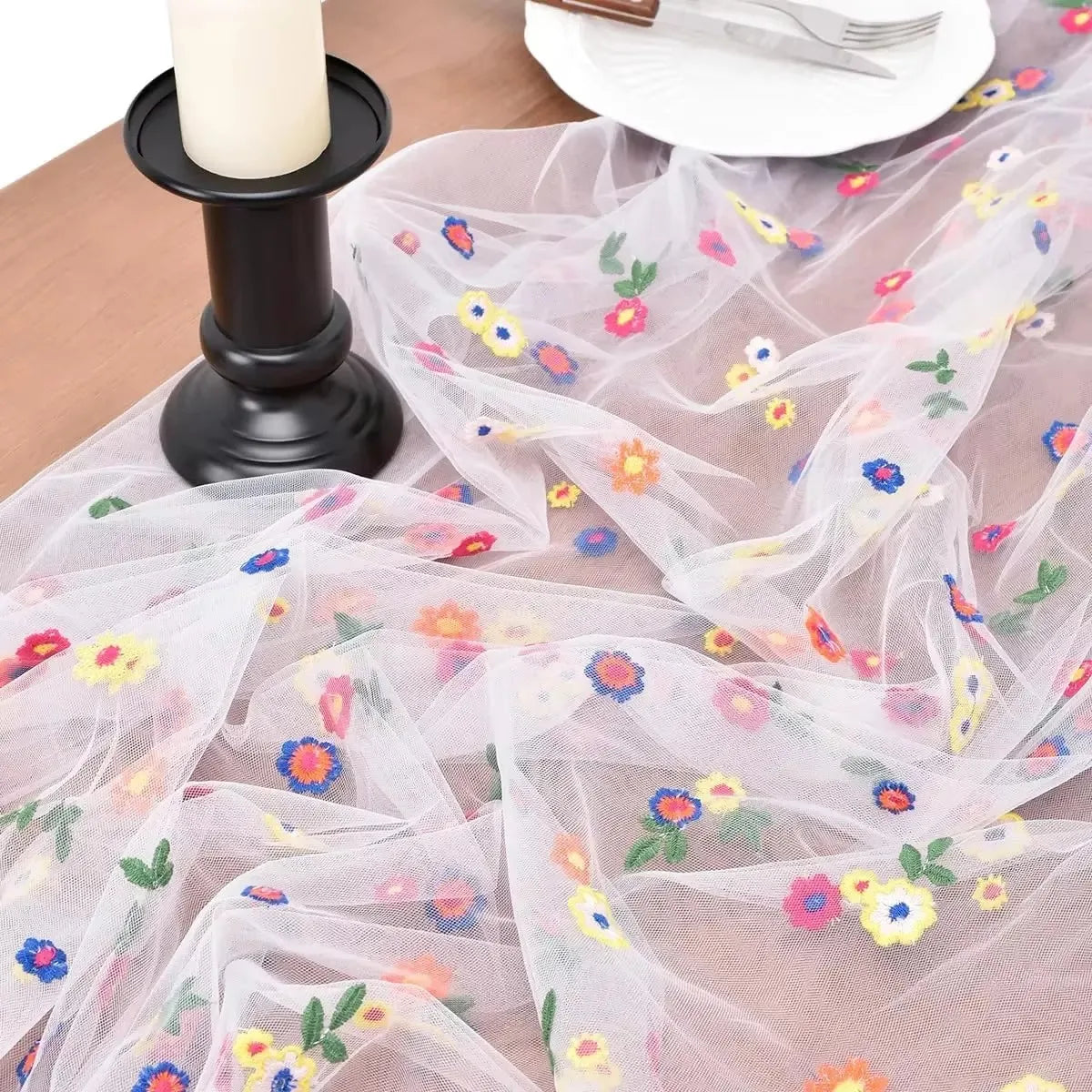 chimene table transparente brodée fleurs colorées rose blanc déco mariage festive
