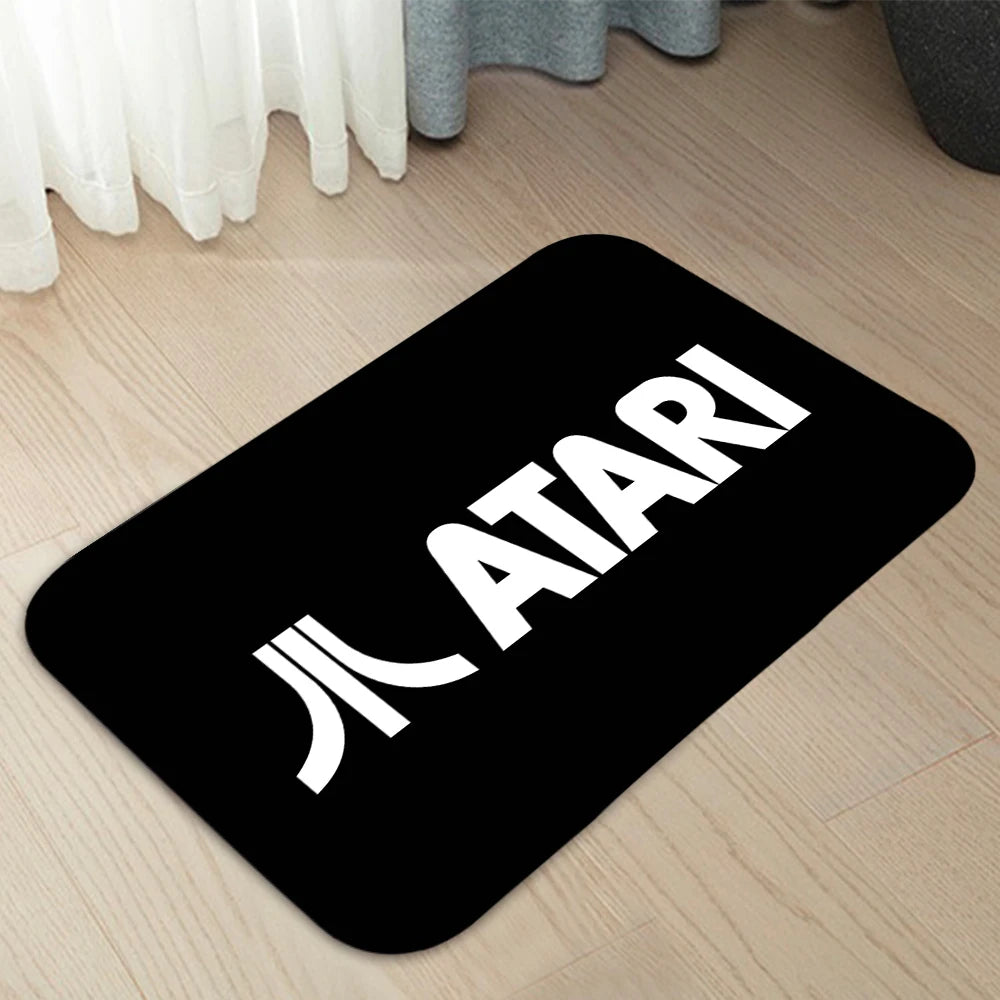 tapis atari logo noir rouge blanc motif fleurs antidérapant moderne salon chambre