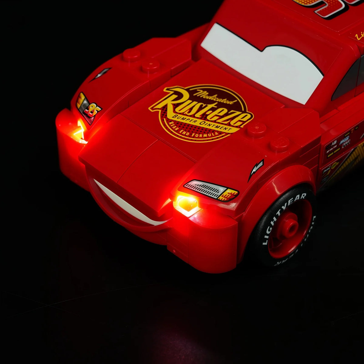 lampe led voiture course rouge flash lumiere rust eze lightyear réaliste cars