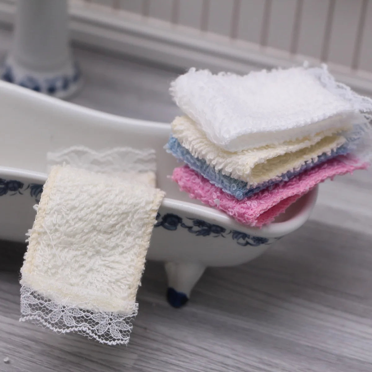 pompom bain serviettes moderne doux blanc rose vert violet jaune dentelé pratique chambre