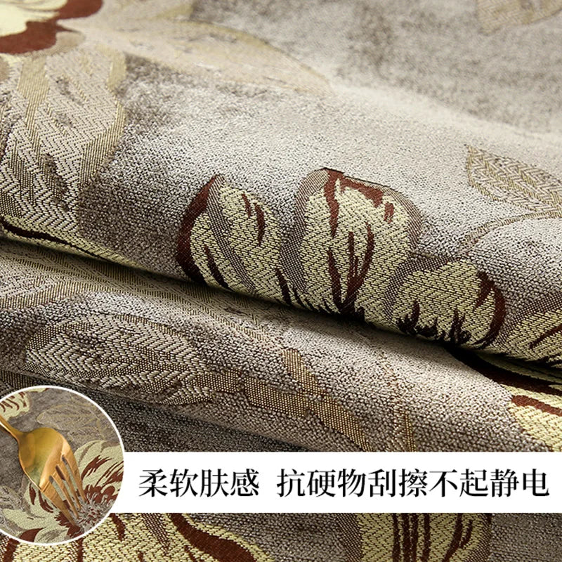 Un motif naturel et paisible de paysage montagneux sur un tissu délicat.