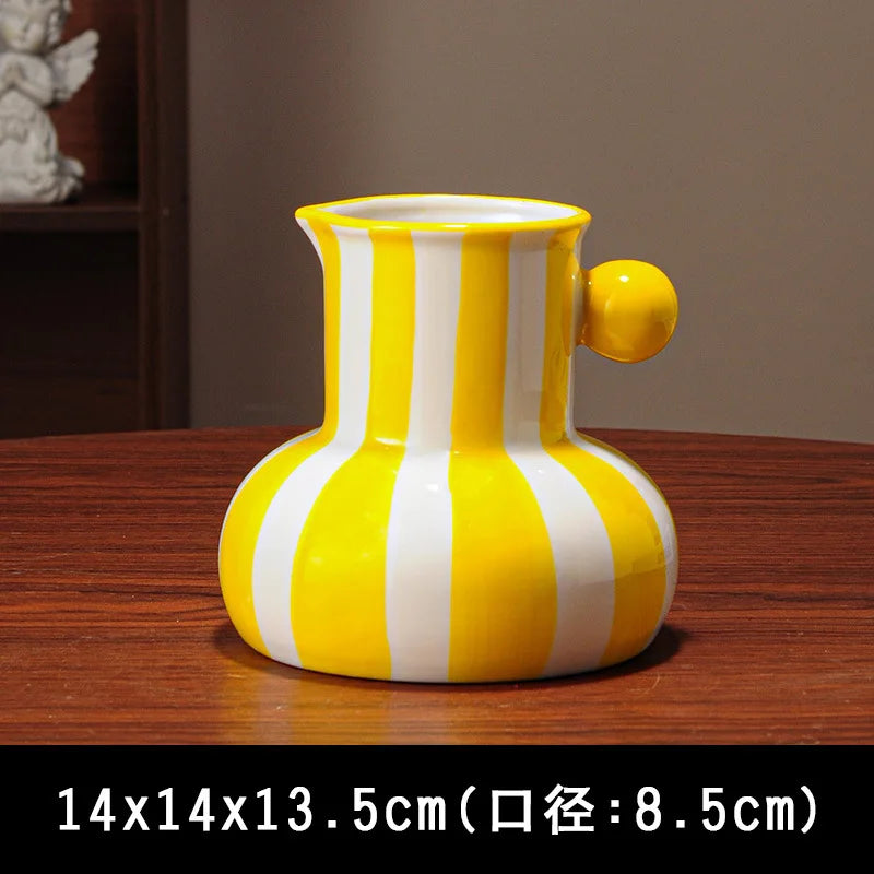 vase céramique rayures vert blanc rouge bleu jaune moderne poignée décoration maison