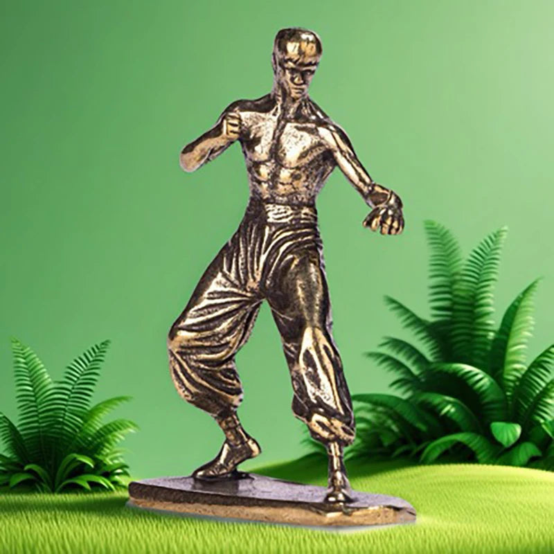 statue art martial homme dynamique doré végétation stylisée détails musculaires hauteur 52mm largeur 40mm
