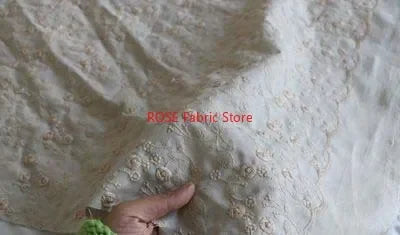 tissu coton lin brodé fleurs 3d beige clair classique decoration maison bricolage nappe oreiller