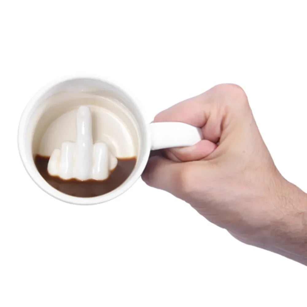 Tasse humoristique vue de dessus montrant l'intérieur