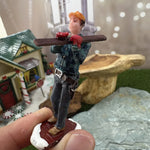 figurines miniatures rouge bleu noir beige vert marron classiques adhésives jouets