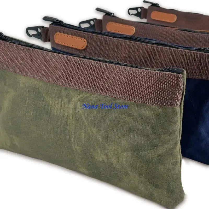 sac outils vert olive bleu marine toile cirée pragmatique fermeture glissière poignée cuir utilitaire