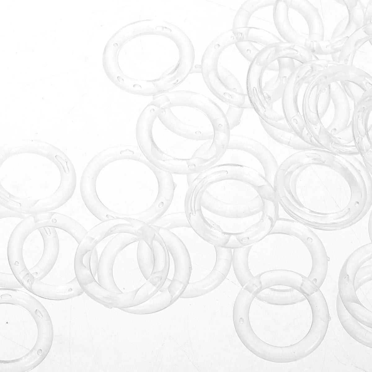 anneaux rideau plastique blanc translucide decoration intérieure accessoire volets polonais attache pompon tringle hardware