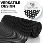 tapis texturé quadrillé noir blanc moderne utilitaire rouleau nappe ciseaux baguettes fourchette tasse