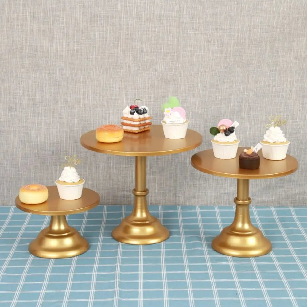 présentoir gâteaux ovale noir or blanc classique metal facile utilisation fête après midi desserts