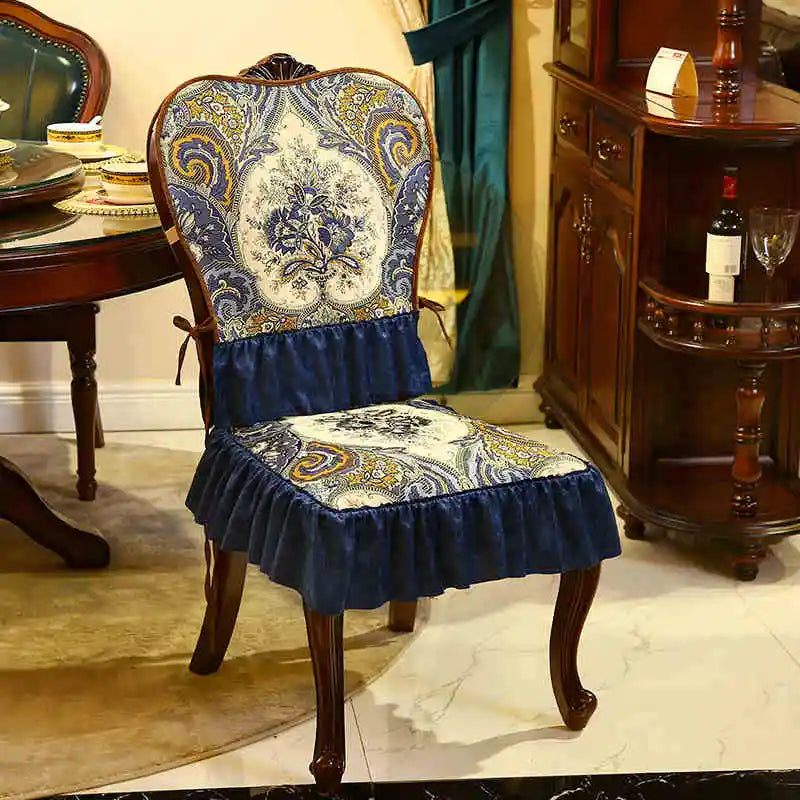 coussin chaise vintage imprimé floral paisley marron rouge bleu beige fixations mariage