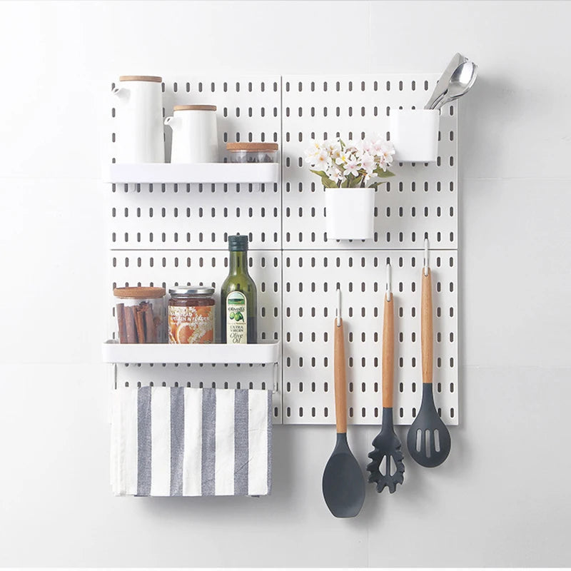 Installation accessoires panneau perforé sans poinçonnage étape par étape