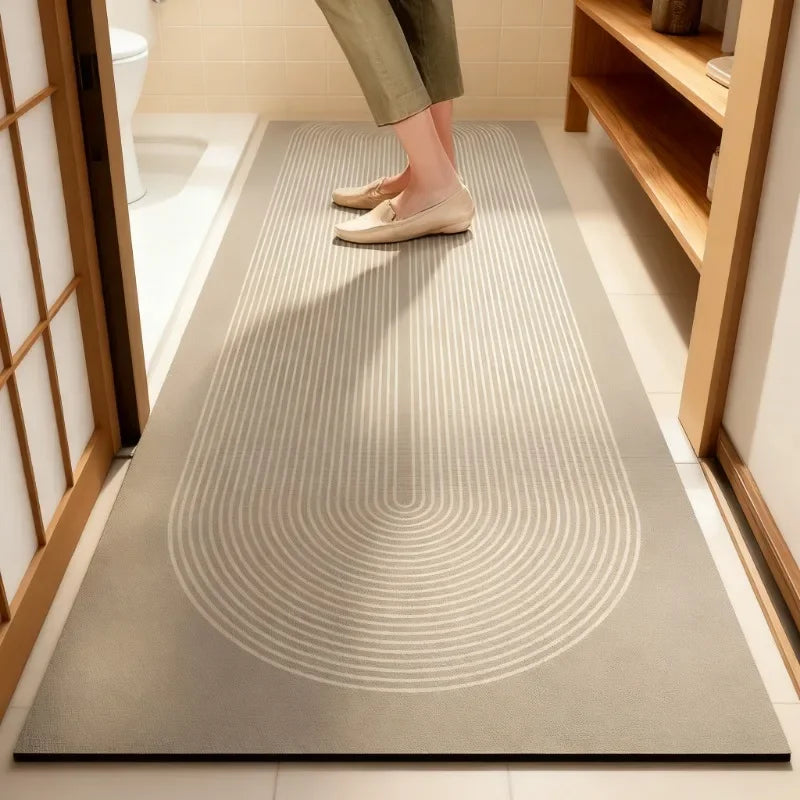 tapis moderne beige gris antidérapant facile manipuler lavable salon porte bain imprimé fleur blanche