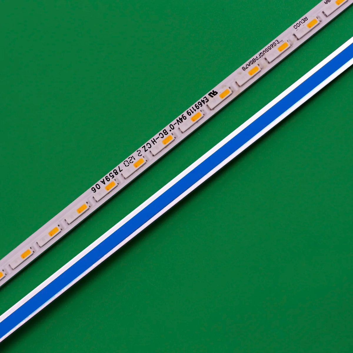 ruban led blanc moderne adhésif connecteurs ligne led jaune opacité