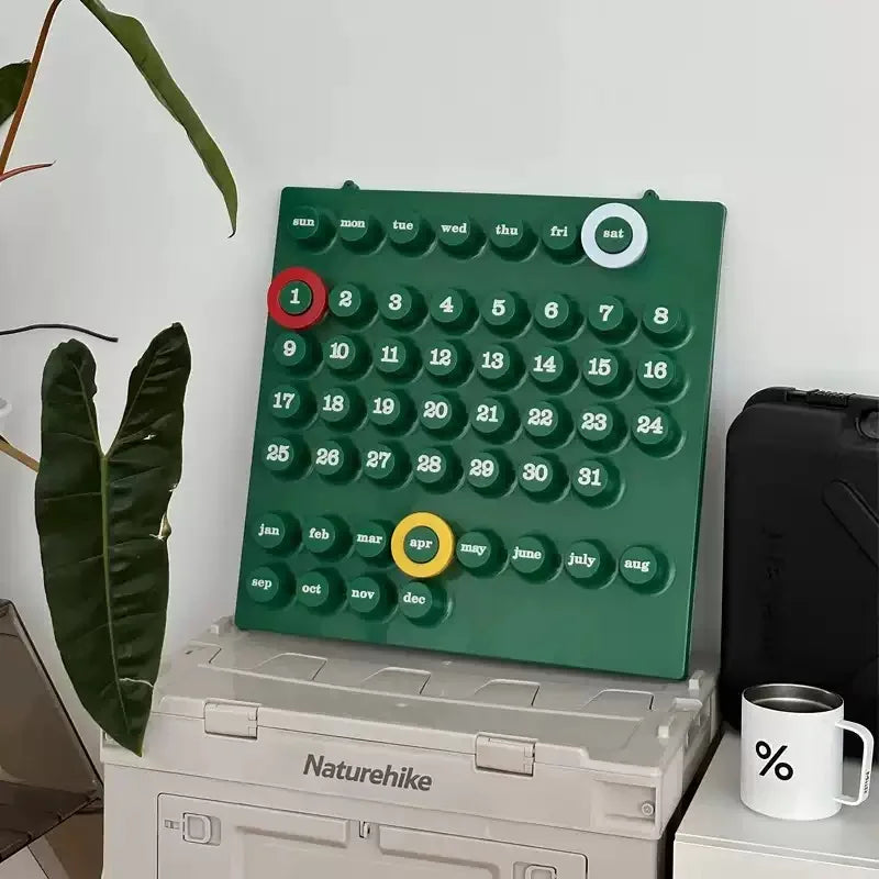 calendrier mural moderne minimaliste adhésif vert blanc rouge jaune numéroté mois jour semaine année