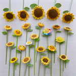 bouquet fleurs artificielles jaune marron vert crochetées décoration intérieure maison anniversaire mariage
