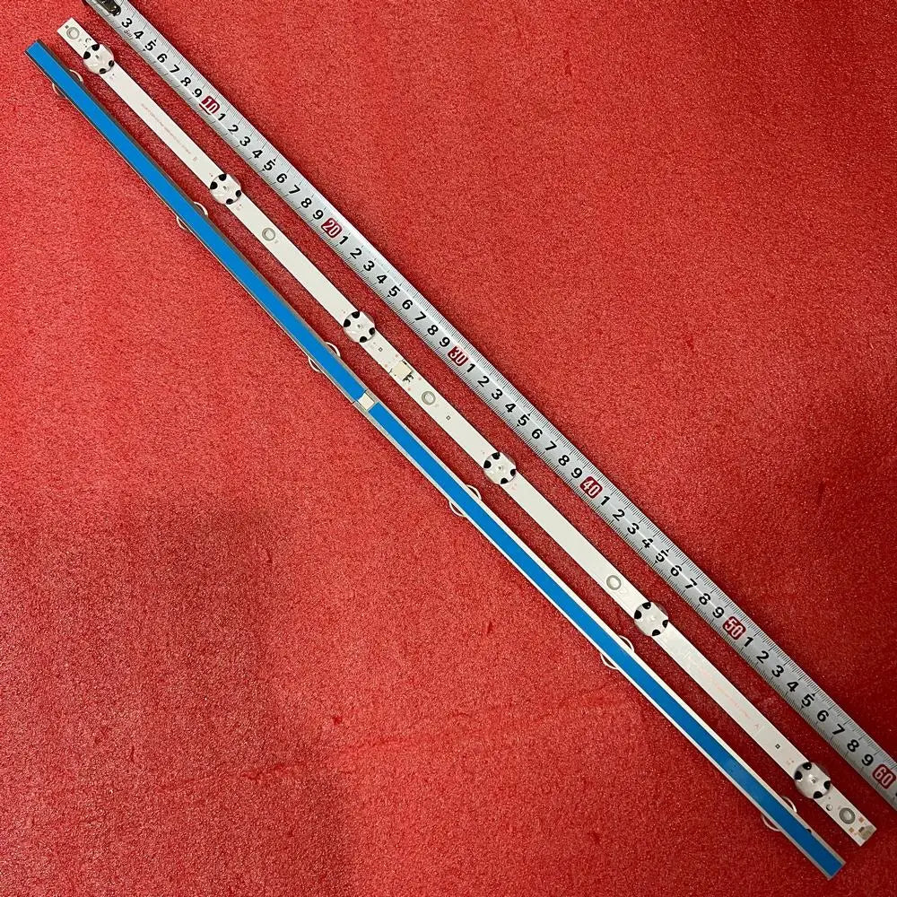 Bande lumineuse led blanc noir bleu motifs géométriques modernes connecteurs aluminium
