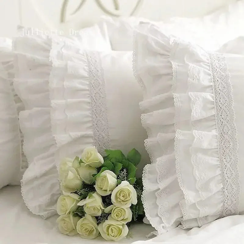 housses coussin coton dentelle volants blanc vintage lit brodé opacité inclusion simple