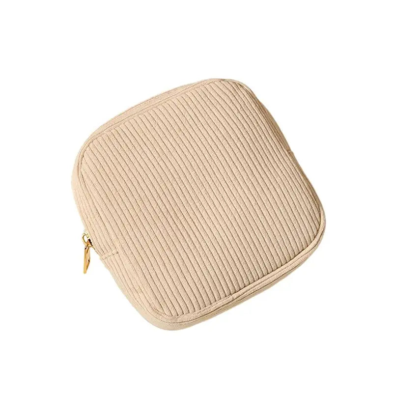 sac rangement serviettes hygiéniques réutilisable broderie fleurs animaux quadrillée fermeture glissière beige clair