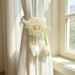 accessoires fenetre fleurs tulipes roses violet blanc bleu rose clips decoratif romantique