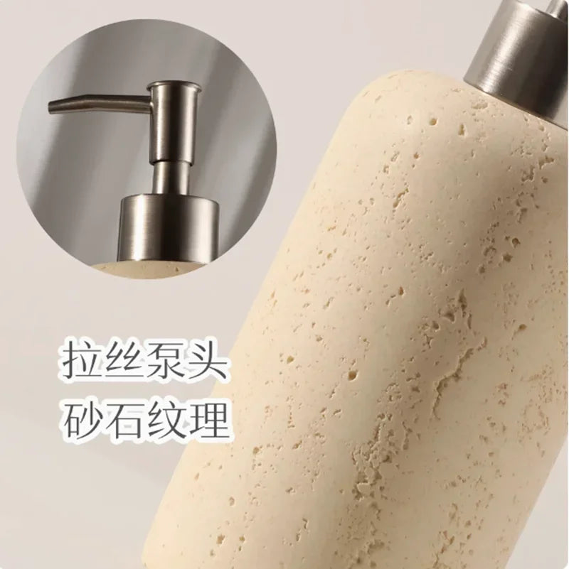 ensemble produits salle bain moderne céramique beige clair porte brosse dents diffuseur parfum distributeur
