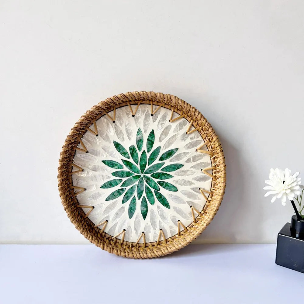 assiettes decoratives boho mosaïque coquillages naturel artisanal floral table mur decoration