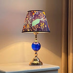 lampe table or rouge bleu floral abat jour opaque vintage éclairage quotidien chambre coucher