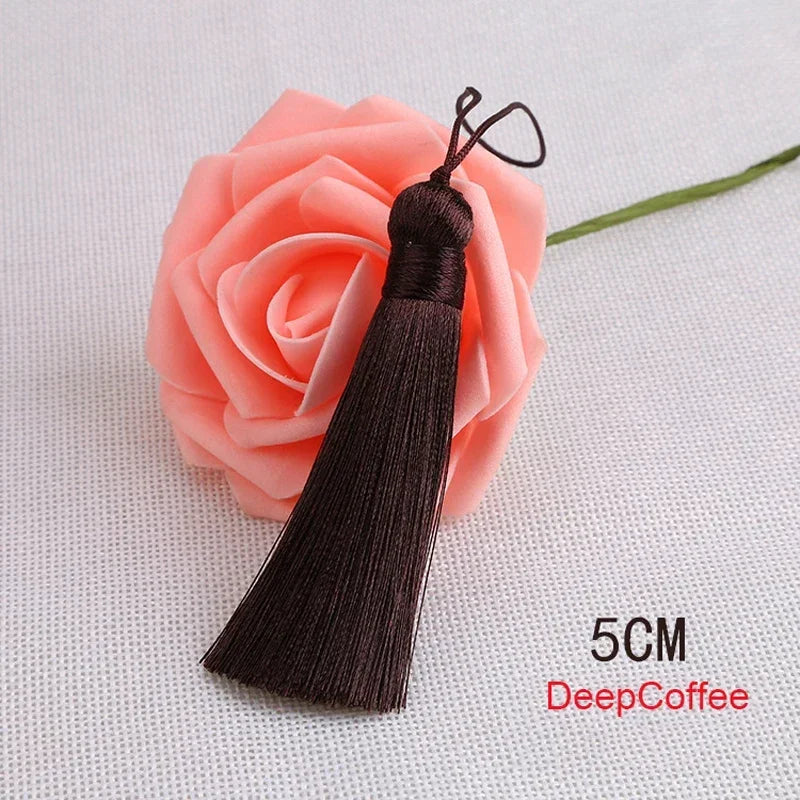 pompons polyester couleur variée 5cm longueur 18cm décoration artisanale rideaux couture pièces