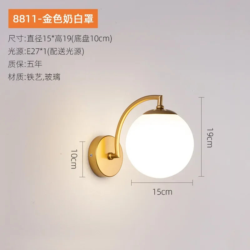 lampe murale moderne minimaliste noir doré éclairage cuisine entrée étude verre rond LEDflux lumineux